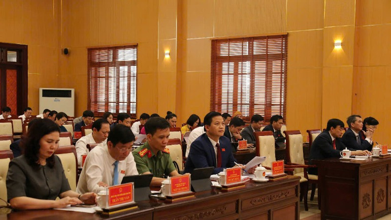 Các đại biểu tham dự kỳ họp.