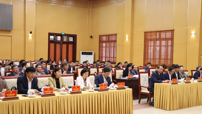 Các đại biểu dự hội nghị.