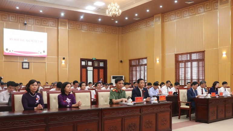 Các đại biểu tham dự kỳ họp.