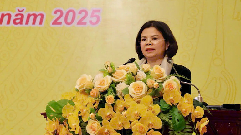 Phó Bí thư Thường trực Tỉnh ủy, Chủ tịch Hội đồng nhân dân tỉnh Bắc Ninh Nguyễn Hương Giang phát biểu.