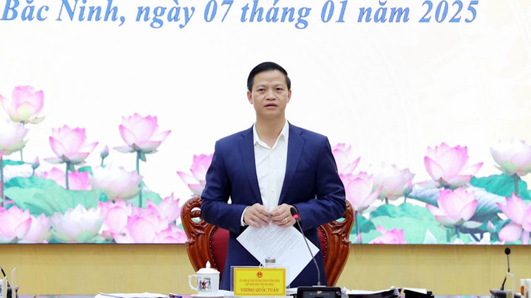 Chủ tịch Ủy ban nhân dân tỉnh Bắc Ninh Vương Quốc Tuấn nhấn mạnh: Việc sớm ban hành chính các chính sách hỗ trợ cho các cơ sở sản xuất chấm dứt hoạt động để bảo vệ môi trường là việc làm cần thiết.