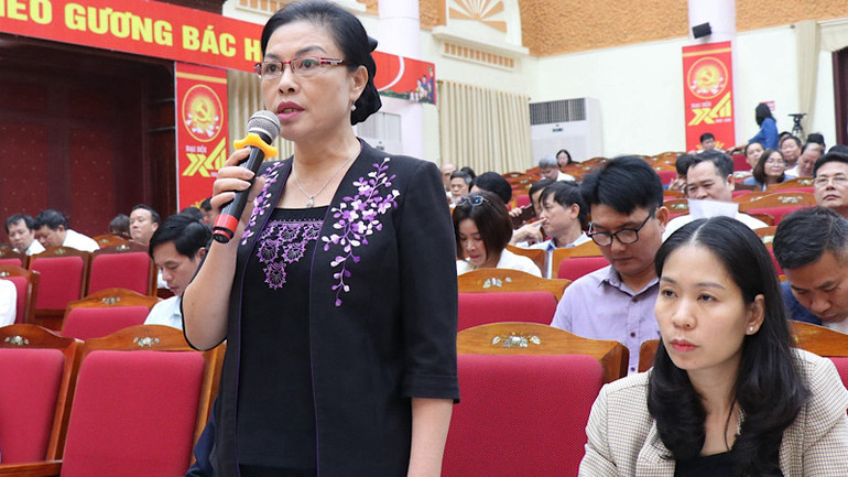 Cử tri Bắc Ninh gửi gắm tâm tư, kiến nghị tới các đại biểu Quốc hội tỉnh.