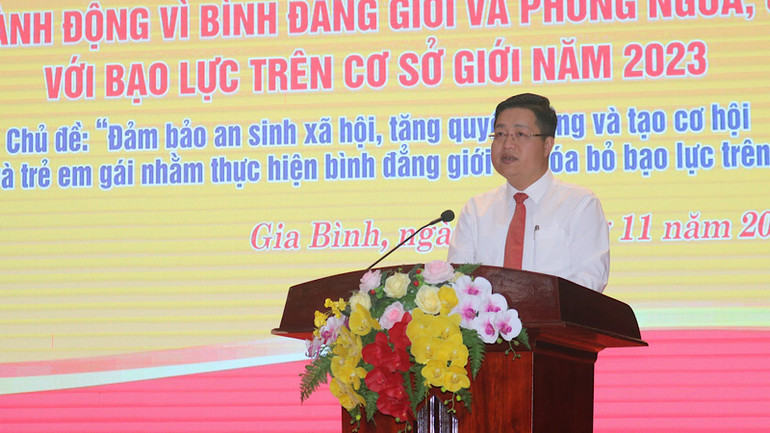 Giám đốc Sở Lao động, Thương binh và Xã hội tỉnh Bắc Ninh phát động Tháng hành động vì bình đẳng giới.
