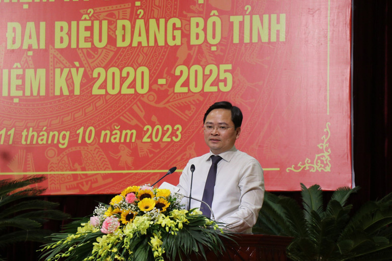 Bí thư Tỉnh ủy Bắc Ninh phát biểu kết luận hội nghị.