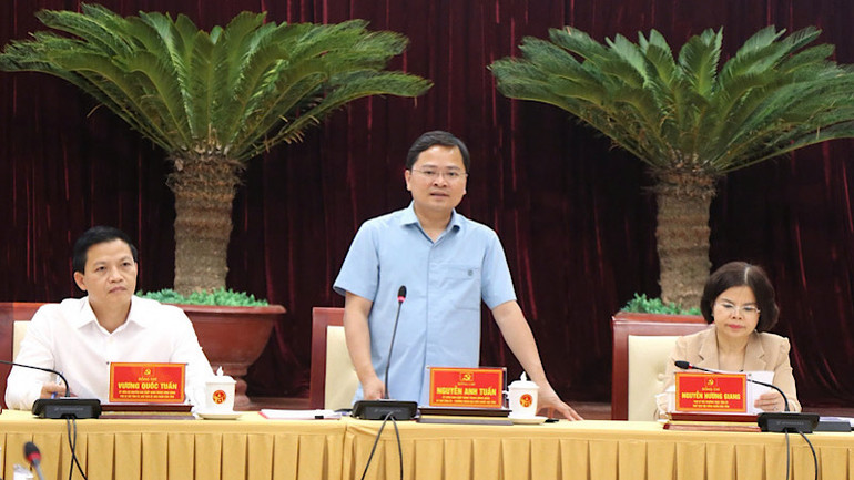 Bí thư Tỉnh ủy Bắc Ninh Nguyễn Anh Tuấn phát biểu kết luận hội nghị. Bí thư Tỉnh ủy Bắc Ninh Nguyễn Anh Tuấn phát biểu kết luận hội nghị.