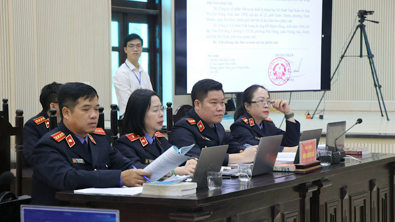 Đại diện Viện kiểm sát thực hành quyền công tố tại phiên tòa.