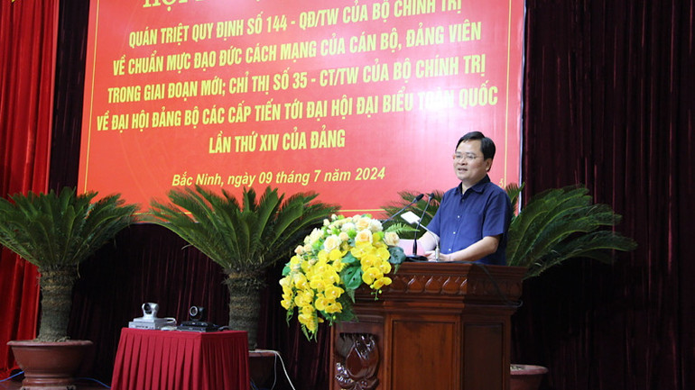 Đồng chí Nguyễn Anh Tuấn, Bí thư Tỉnh ủy phát biểu kết luận tại điểm cầu Bắc Ninh.