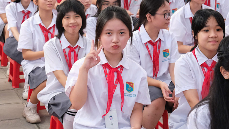 Những gương mặt sáng bừng, háo hức bước vào năm học mới.