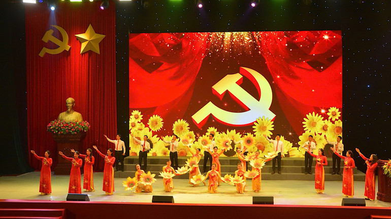 Chương trình văn nghệ đặc sắc Mừng Đảng, mừng Xuân.