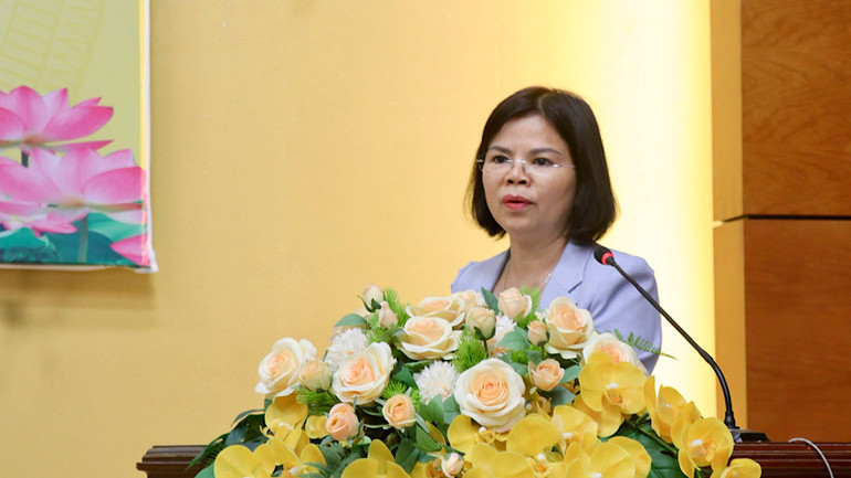 Đồng chí Nguyễn Hương Giang, Phó Bí thư Thường trực Tỉnh ủy, Chủ tịch Hội đồng nhân dân tỉnh Bắc Ninh kết luận hội nghị.