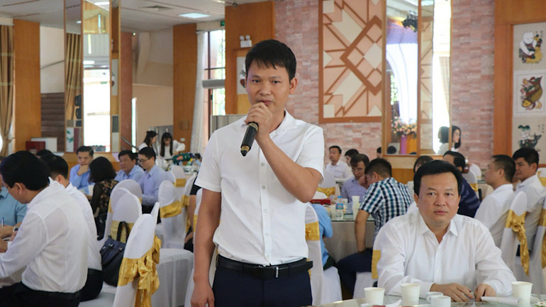 Đại diện doanh nghiệp trao đổi ý kiến tại buổi gặp mặt. Đại diện doanh nghiệp trao đổi ý kiến tại buổi gặp mặt.