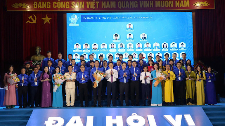 Ủy ban Hội Liên hiệp Thanh niên tỉnh Bắc Ninh khóa VI gồm 45 ủy viên ra mắt Đại hội.