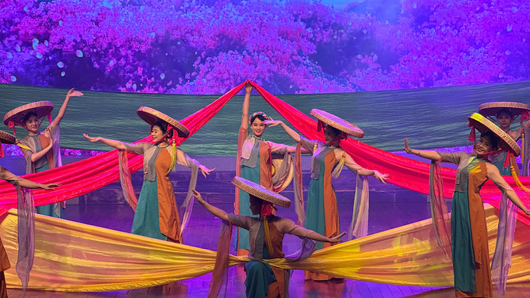 Gìn giữ và phát huy giá trị truyền thống, dân ca quan họ Bắc Ninh ngày một đến gần với khán giả trong nước và quốc tế.