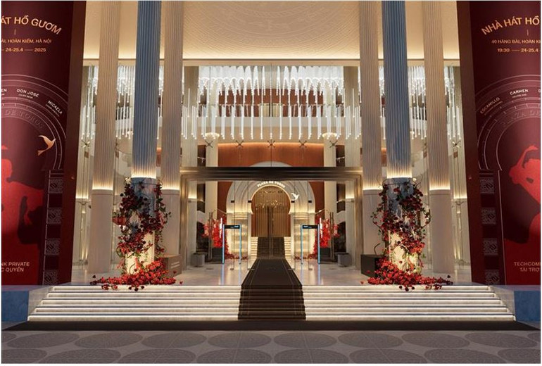 Sự chỉn chu từ mỗi trang trí góp phần tôn vinh những di sản văn hóa độc bản. Sự chỉn chu từ mỗi trang trí góp phần tôn vinh những di sản văn hóa độc bản.