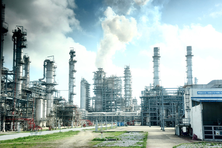 Nhà máy Lọc hóa dầu Nghi Sơn (Công ty TNHH Lọc hóa dầu Nghi Sơn).