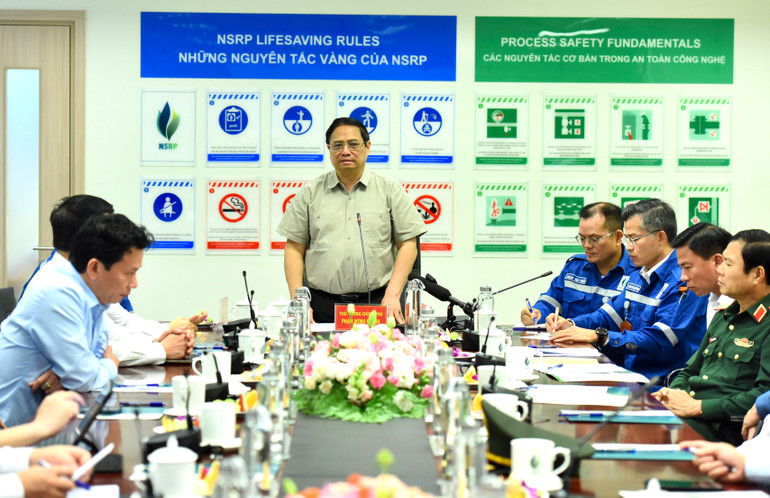 Quang cảnh buổi làm việc.