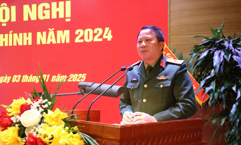 Thiếu tướng Nguyễn Hữu Ngọc, Tư lệnh Binh đoàn 12 phát biểu khẳng định quyết tâm của Binh đoàn 12 trong năm 2025. Thiếu tướng Nguyễn Hữu Ngọc, Tư lệnh Binh đoàn 12 phát biểu khẳng định quyết tâm của Binh đoàn 12 trong năm 2025.