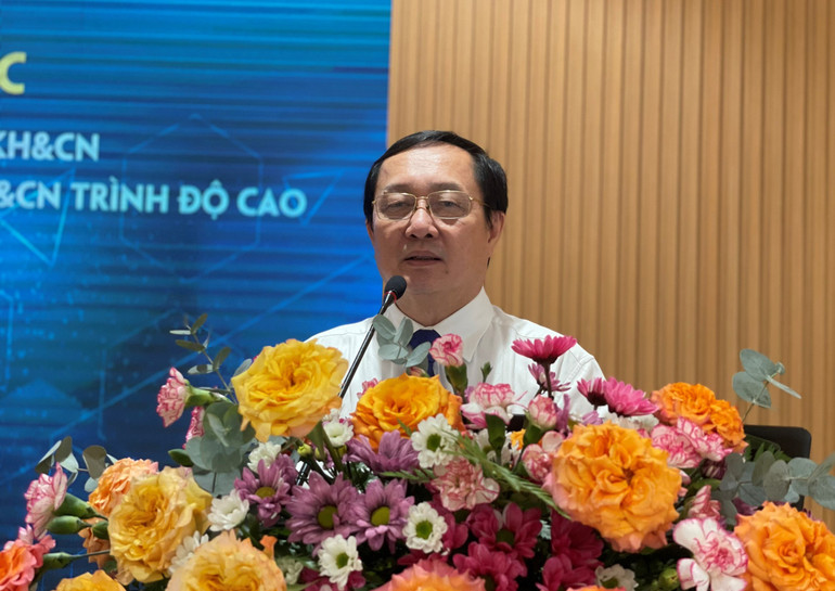 Đồng chí Huỳnh Thành Đạt, Bộ trưởng Khoa học và Công nghệ phát biểu tại Hội thảo.