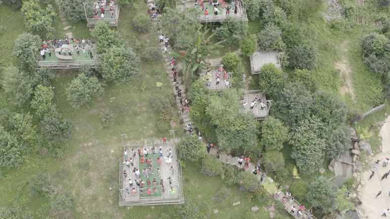 Chạy việt dã hưởng ứng Lễ hội Văn hóa, du lịch Suối Giàng năm 2023 giới thiệu, quảng bá về hình ảnh và con người Suối Giàng.