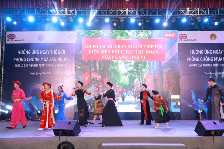 Đại sứ quán Anh tại Hà Nội phối hợp Sở Lao động-Thương binh và Xã hội tỉnh Tuyên Quang đồng tổ chức Sự kiện hưởng ứng Ngày thế giới phòng, chống mua bán người.