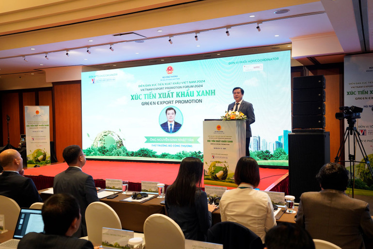 Thứ trưởng Công thương Nguyễn Sinh Nhật Tân thông tin, tăng trưởng xanh và bền vững không chỉ là một xu hướng tất yếu mà đã trở thành điều kiện tiên quyết để duy trì năng lực cạnh tranh và bảo đảm sự phát triển lâu dài của các nền kinh tế.