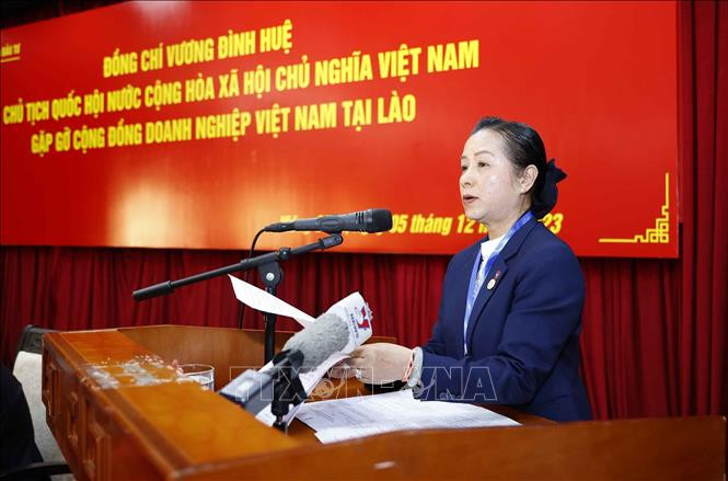 Thứ trưởng Bộ Kế hoạch và Đầu tư Lào Khamchan Vongsenboun phát biểu tại buổi gặp. (TTXVN) Thứ trưởng Bộ Kế hoạch và Đầu tư Lào Khamchan Vongsenboun phát biểu tại buổi gặp. (TTXVN)