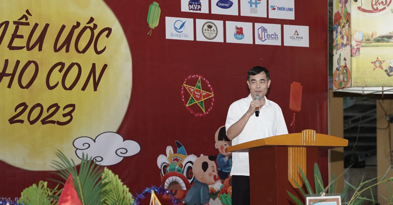 Ông Đỗ Quang Minh - Tỉnh ủy viên, Bí thư Đảng ủy Khối Cơ quan và Doanh nghiệp tỉnh Yên Bái chia sẻ tại chương trình.