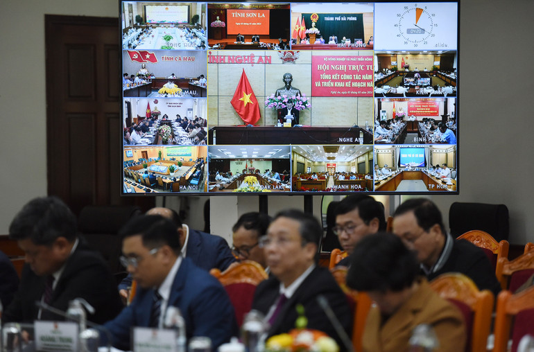 Đại diện lãnh đạo tỉnh Nghệ An phát biểu tại điểm cầu Nghệ An.