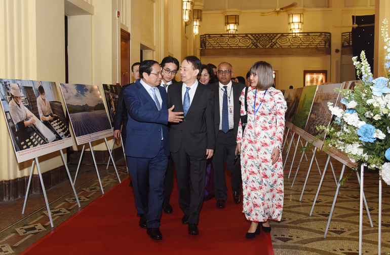 Thủ tướng Phạm Minh Chính và Chủ tịch ADB Masatsugu Asakawa đến dự Lễ kỷ niệm 30 năm quan hệ đối tác Việt Nam và ADB.