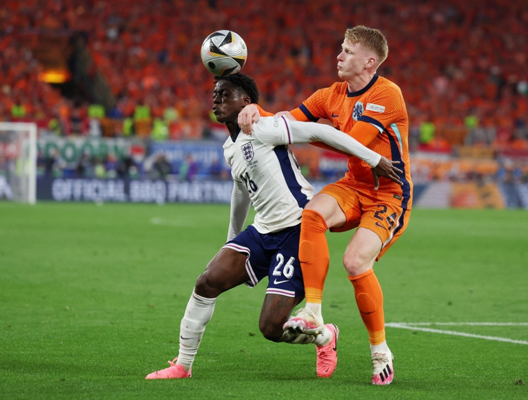 Hai đội có thế trận chủ động và khá cởi mở. (Ảnh: Reuters) Hai đội có thế trận chủ động và khá cởi mở. (Ảnh: Reuters)