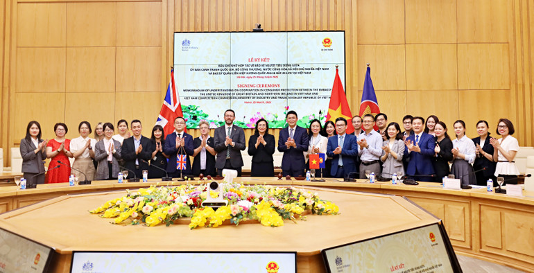 Hai bên cam kết đẩy mạnh thực hiện tốt nhất và hiệu quả các quy định theo Luật Bảo vệ quyền lợi người tiêu dùng Việt Nam.