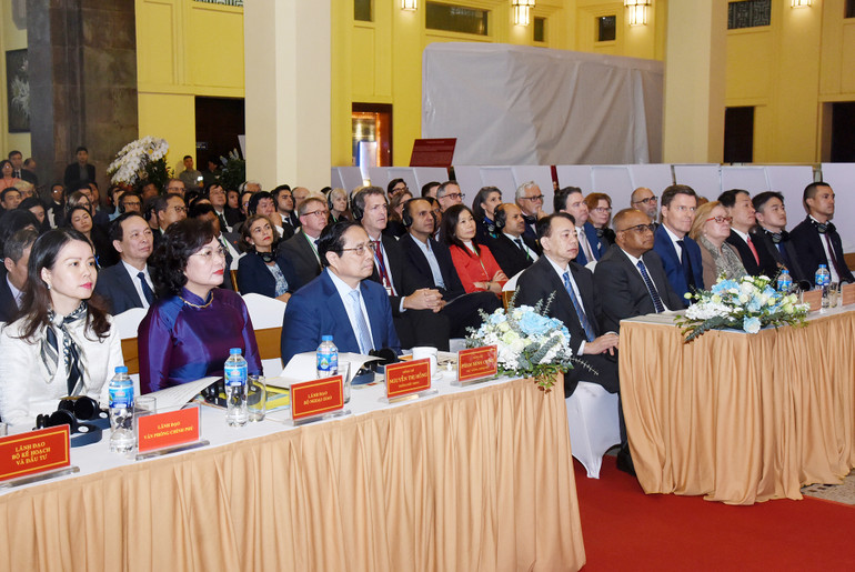 Thủ tướng Phạm Minh Chính và Chủ tịch Ngân hàng Phát triển châu Á Masatsugu Asakawa tham dự Lễ kỷ niệm 30 năm quan hệ đối tác Việt Nam và Ngân hàng Phát triển châu Á.