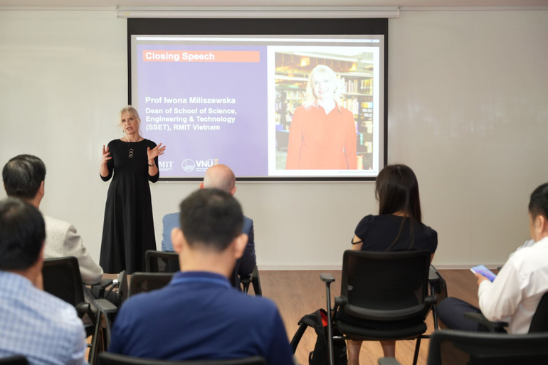 Giáo sư Iwona Miliszewska, Trưởng khoa Khoa học, Kỹ thuật và Công nghệ, Đại học RMIT Việt Nam phát biểu tại sự kiện. Giáo sư Iwona Miliszewska, Trưởng khoa Khoa học, Kỹ thuật và Công nghệ, Đại học RMIT Việt Nam phát biểu tại sự kiện.