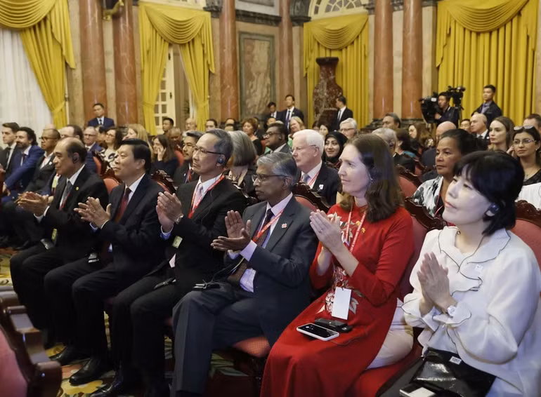 Các đại biểu dự buổi gặp mặt. (Ảnh: TTXVN)