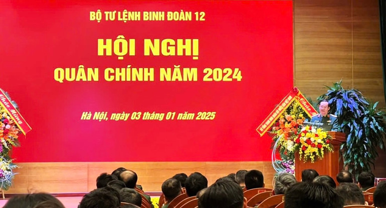 Thượng tướng Vũ Hải Sản, Ủy viên Trung ương Đảng, Thứ trưởng Quốc phòng ghi nhận và đánh giá cao các kết quả mà Binh đoàn 12 đã đạt được trong thời gian qua. Thượng tướng Vũ Hải Sản, Ủy viên Trung ương Đảng, Thứ trưởng Quốc phòng ghi nhận và đánh giá cao các kết quả mà Binh đoàn 12 đã đạt được trong thời gian qua.