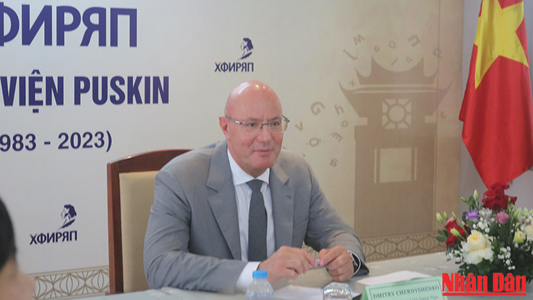 Phó Thủ tướng Nga Dmitry Chernyshenko phát biểu tại buổi gặp mặt. Phó Thủ tướng Nga Dmitry Chernyshenko phát biểu tại buổi gặp mặt.