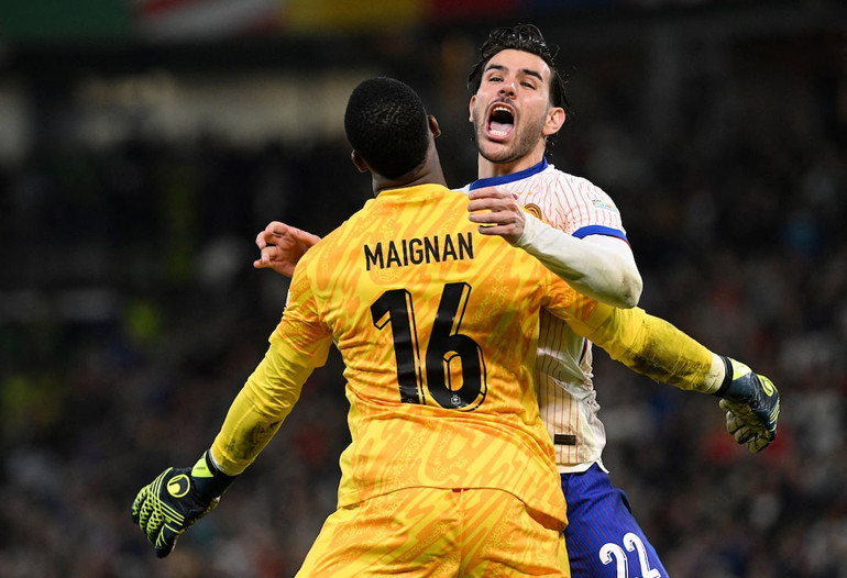 Hai đội ghìm chân nhau trong trận đấu không nhiều đột phá. Ảnh: Reuters.