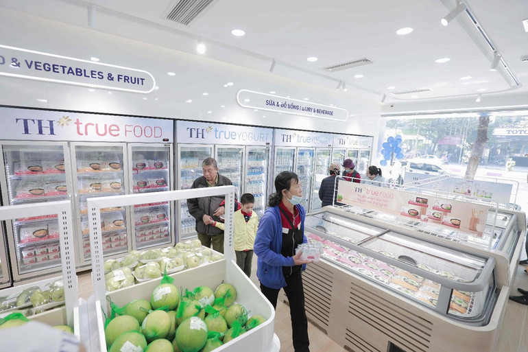 Hơn 170 sản phẩm mang thương hiệu TH đang trở nên thân thuộc, hữu ích với mọi gia đình Việt. Hơn 170 sản phẩm mang thương hiệu TH đang trở nên thân thuộc, hữu ích với mọi gia đình Việt.