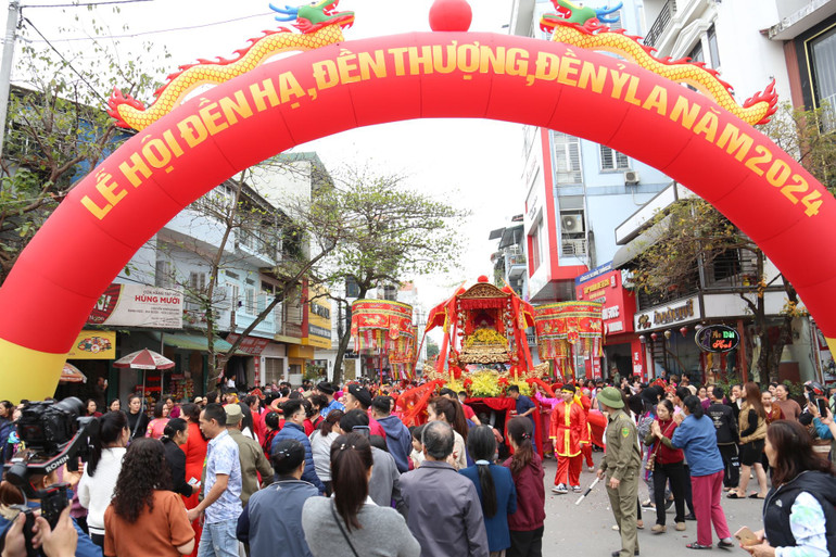 Hằng năm, lễ hội thu hút được sự tham gia của đông đảo người dân và khách du lịch.