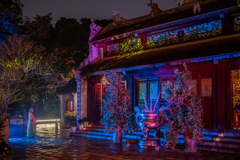 Các góc đền đều được sắp đặt rất "hút mắt". Các góc đền đều được sắp đặt rất "hút mắt".