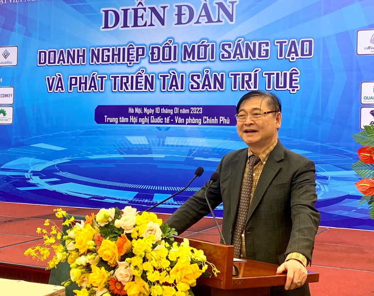 Chủ tịch Liên hiệp các Hội Khoa học và Kỹ thuật Việt Nam, Tiến sĩ khoa học Phan Xuân Dũng Phát biểu khai mạc diễn đàn. Chủ tịch Liên hiệp các Hội Khoa học và Kỹ thuật Việt Nam, Tiến sĩ khoa học Phan Xuân Dũng Phát biểu khai mạc diễn đàn.