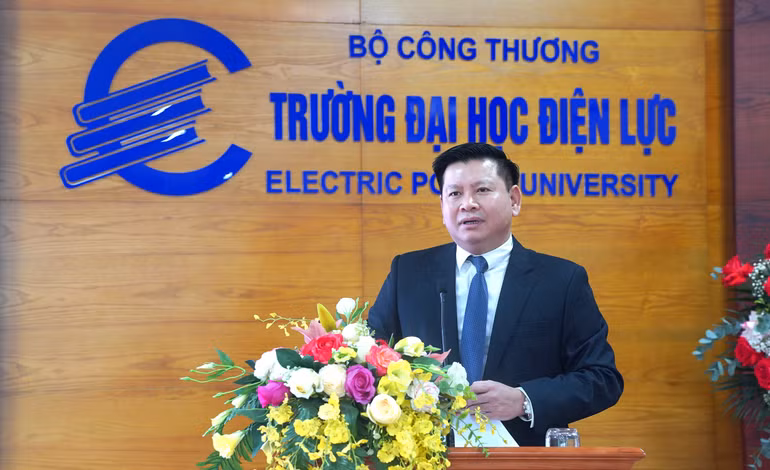 PGS.TS. Đinh Văn Châu, Hiệu trưởng trường Đại học Điện lực.