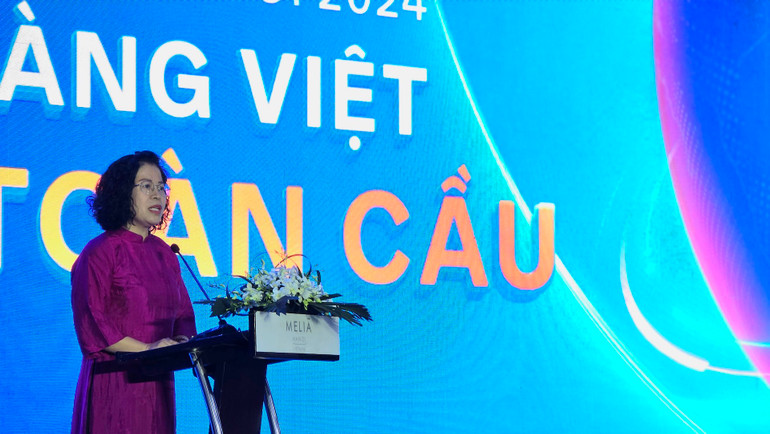 Bà Nguyễn Thị Minh Huyền, Phó Cục trưởng Cục Thương mại điện tử và Kinh tế số, Bộ Công thương thông tin về mức tăng trưởng ấn tượng của thương mại điện tử bán lẻ tại Việt Nam. Bà Nguyễn Thị Minh Huyền, Phó Cục trưởng Cục Thương mại điện tử và Kinh tế số, Bộ Công thương thông tin về mức tăng trưởng ấn tượng của thương mại điện tử bán lẻ tại Việt Nam.