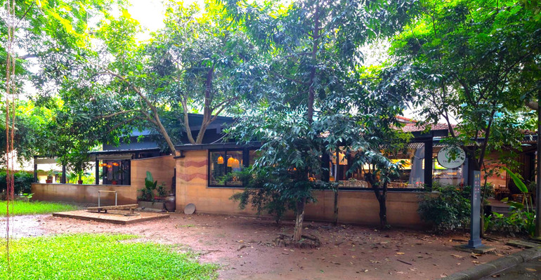 Kỹ thuật trình tường được sử dụng trong không gian Trúc Lâm.