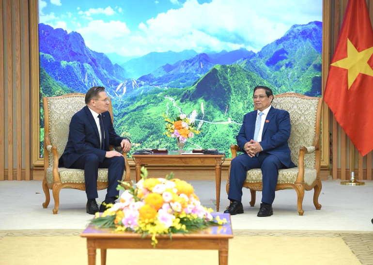 Thủ tướng đề nghị Nga và Rosatom tiếp tục hỗ trợ Việt Nam về đào tạo nhân lực khoa học hạt nhân.