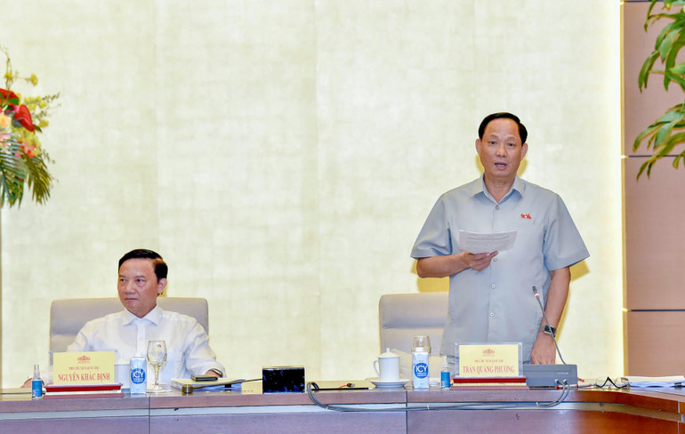 Phó Chủ tịch Quốc hội Trần Quang Phương phát biểu tại cuộc họp. (Ảnh: Duy Linh) Phó Chủ tịch Quốc hội Trần Quang Phương phát biểu tại cuộc họp. (Ảnh: Duy Linh)
