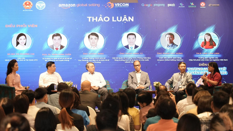 Các chuyên gia, nhà hoạch định chính sách tập trung vào xây dựng và thúc đẩy các quy định, chính sách hỗ trợ, ưu đãi và cơ sở hạ tầng để hỗ trợ các doanh nghiệp Việt.