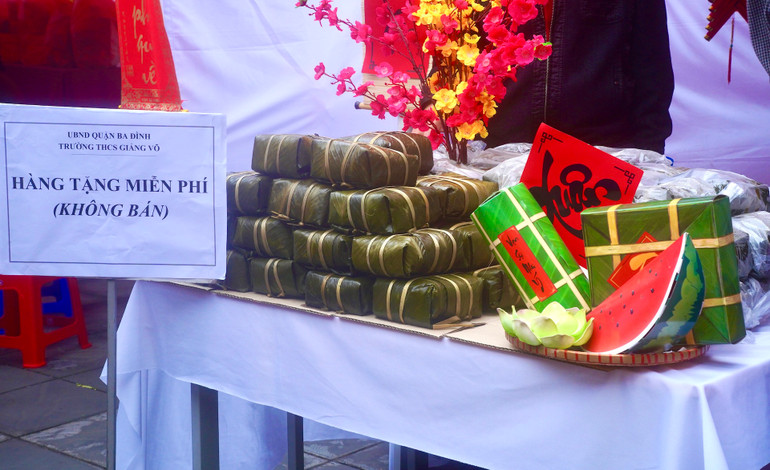 Những sản phẩm được "bán" bằng sự quan tâm, sẻ chia.