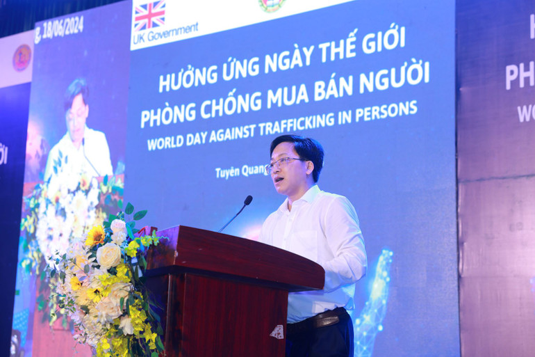 Phó Giám đốc Sở Lao động-Thương binh và Xã hội tỉnh Tuyên Quang Nguyễn Việt Hùng mong muốn tiếp tục phối hợp Đại sứ quán Anh tại Hà Nội và Đại sứ quán các nước, các tổ chức phi Chính phủ trong việc nâng cao nhận thức của nhân dân, đặc biệt với nhóm thanh thiếu niên, học sinh, sinh viên.