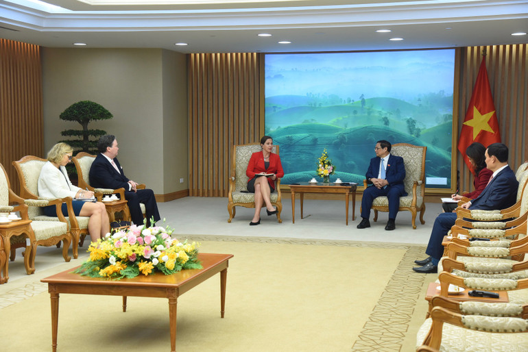 Hai bên đã điểm lại những thành tựu nổi bật trong quan hệ song phương và nhất trí đánh giá quan hệ Việt Nam-Hoa Kỳ đã có những bước phát triển toàn diện.
